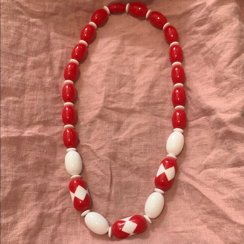 Vintage Retro Avon Chunky Red & White Necklace